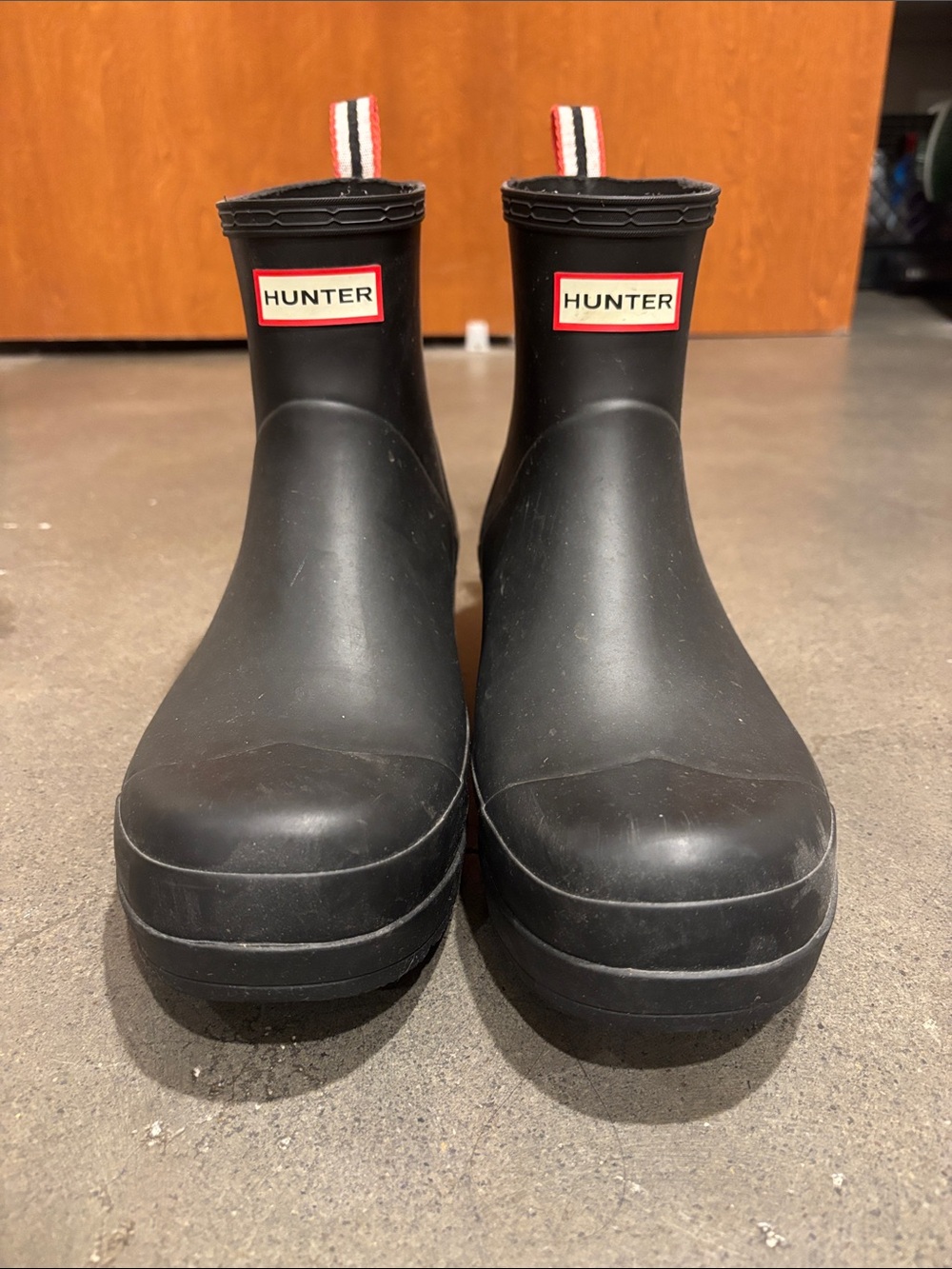 Hunter Short Black Rain Boots with Red-Trim Logo - Picture 2 of 7